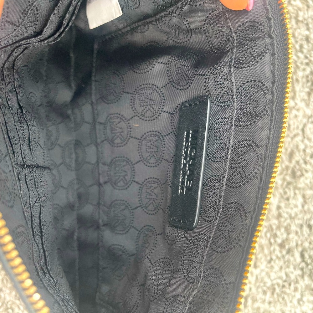 Michael Kors - Bedford Hair Calf Clutch - Picture 6 of 9